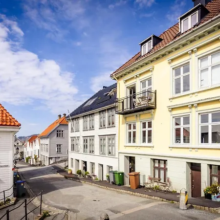 Lägenhet Dinbnb I On Of The I 400m To Bryggen And Floibanen *